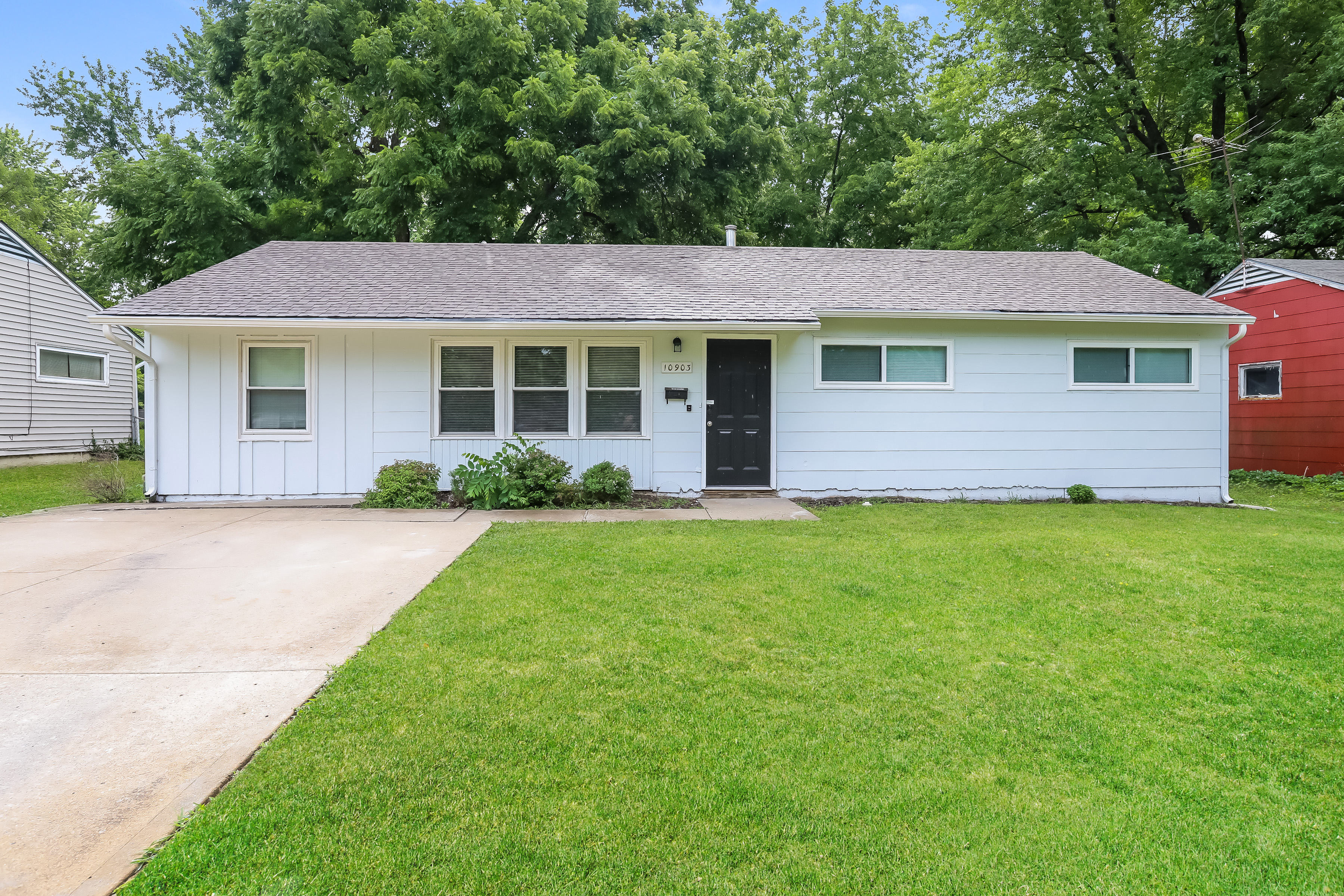 10903 Bennington Ave Kansas City, MO 64134